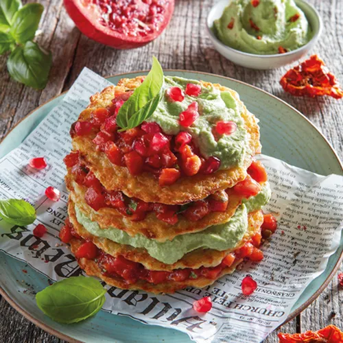 Reibekuchen mit Avocado und Granatapfel