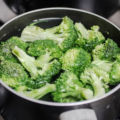 Italienischer Broccolisalat