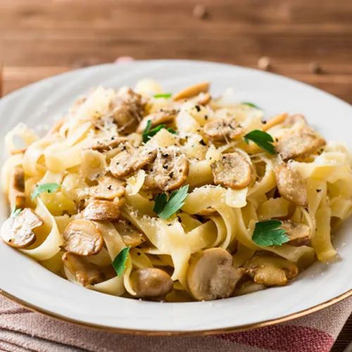 Tagliatelle mit Champignons