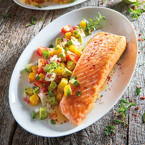 Lachs mit Honigglasur und Avocado Salsa