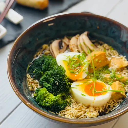 Bunte Ramen-Suppe